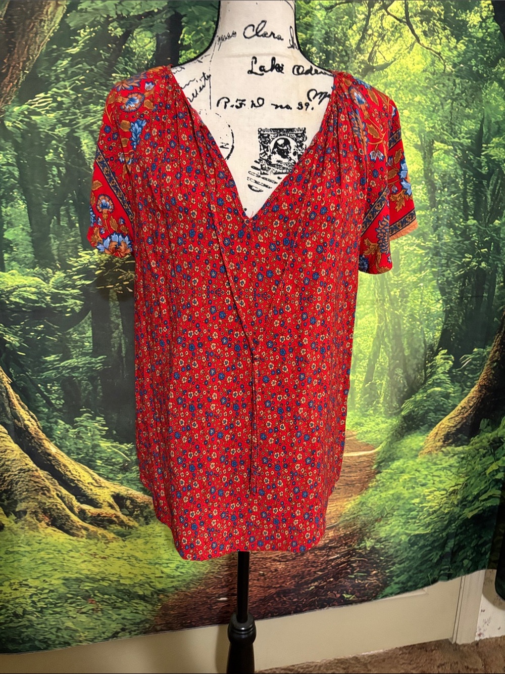 SHEIN Red Floral V-Neck Short Sleeve Blouse